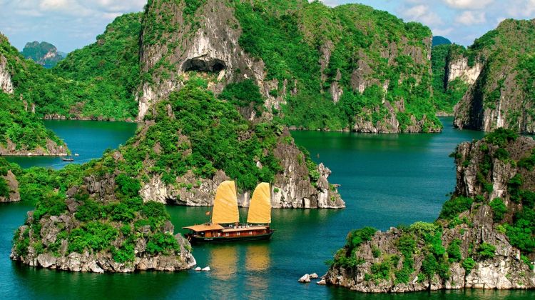 Halong Bay - Vietnam